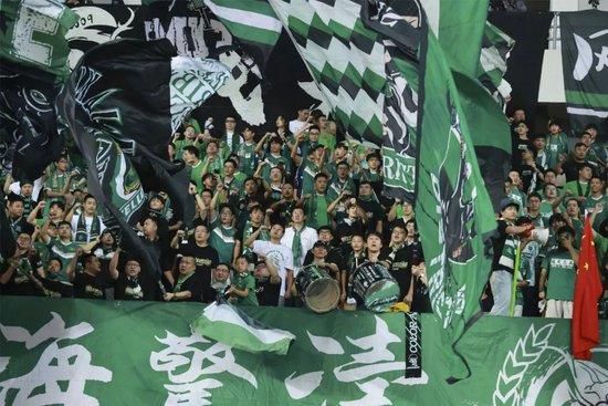 他在NBA的15个赛季里，先后在太阳、火箭、热火、猛龙、篮网、公牛和雄鹿效力过。